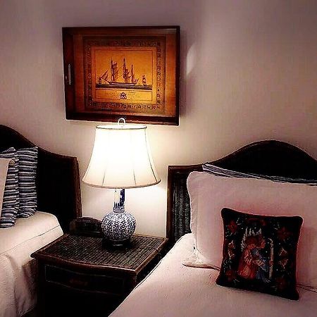 The Stone Hedge Bed And Breakfast ริชมอนด์ ภายนอก รูปภาพ