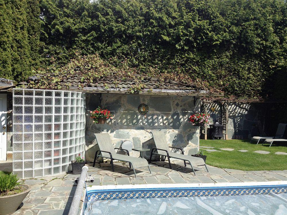 The Stone Hedge Bed And Breakfast ริชมอนด์ ภายนอก รูปภาพ